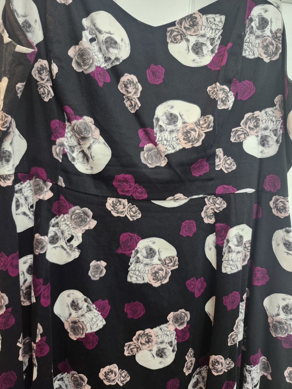 Torrid Black Midi Dress with White Skull & Pink Rose Print, Size 22 = 3X - Picture 4 of 6